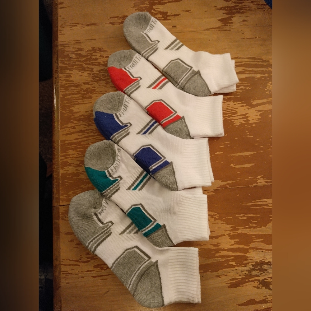 Fruit of the Loom boy's socks large